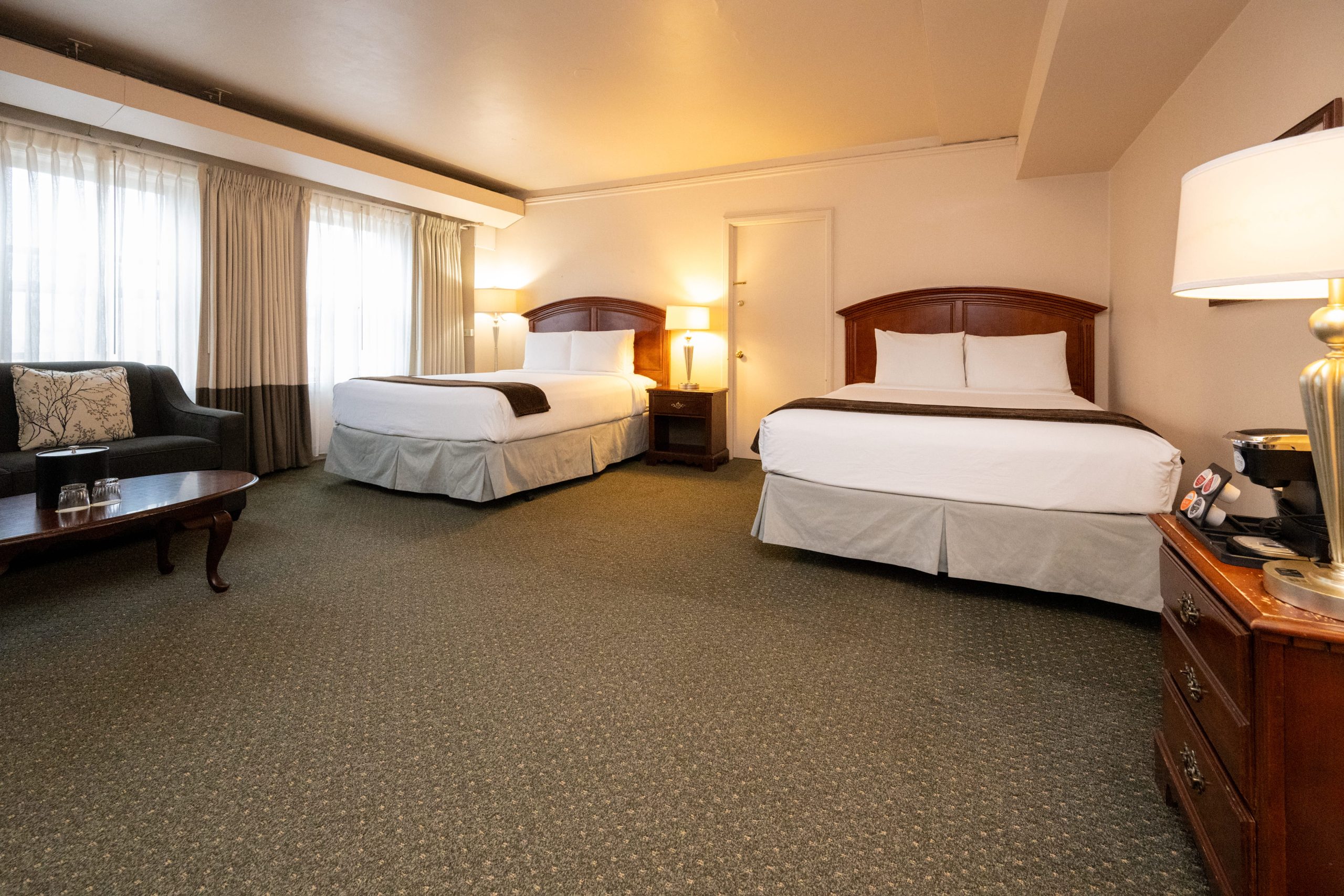 Double Queen Junior Suite